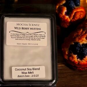 Handmade 2oz Wild Berry Muffins Coconut/Soy Wax Melt -Ivory